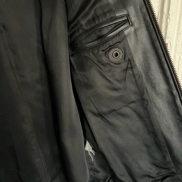 Roots leather jacket. Made from thick cowhide, and brass/steel hardware. - Picture 5 of 9